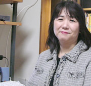 ����z�q����